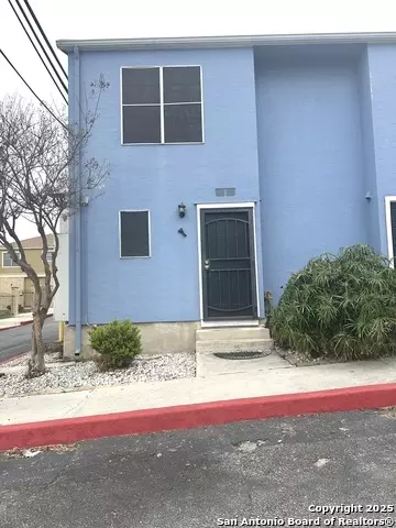 911 Vance Jackson Rd #Y, San Antonio, TX 78201