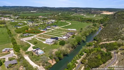 902 Bingham Ln, New Braunfels, TX 78132