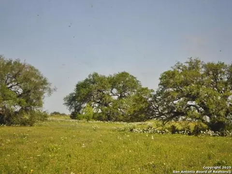 tbd Cr 2615, Devine, TX 78016