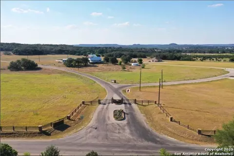 348 Lipan Apache, Blanco, TX 78606 photo 6