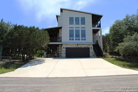 1255 Canyon Lk, Canyon Lake, TX 78133