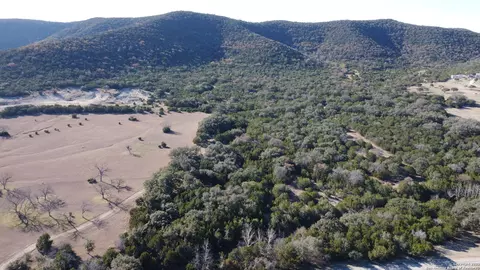 1611 Walter White Rnch, Leakey, TX 78873
