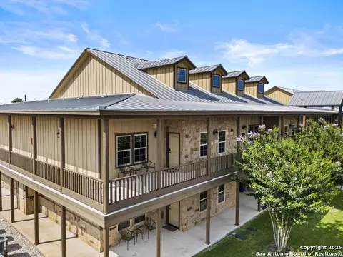 1554 Gruene Rd #A5, New Braunfels, TX 78130