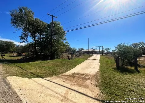 11612 Loop 107, Adkins, TX 78101