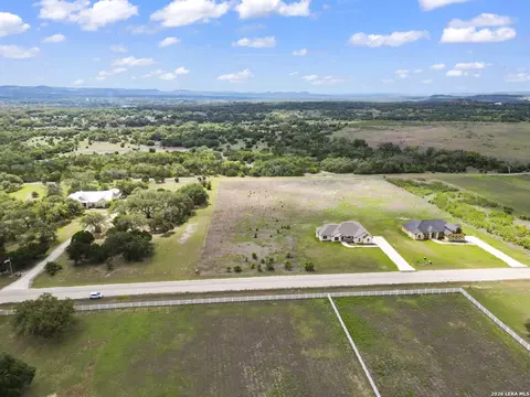 lot442 Horseshoe Fls, Bandera, TX 78003