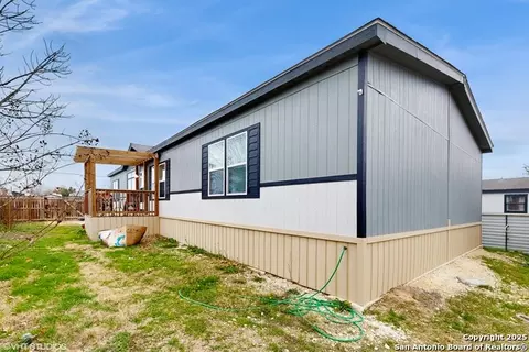 185 Waterfall Ln, Kyle, TX 78640 photo 1