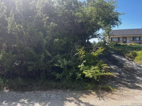628 Hillside Dr, Spring Branch, TX 78070 photo 3