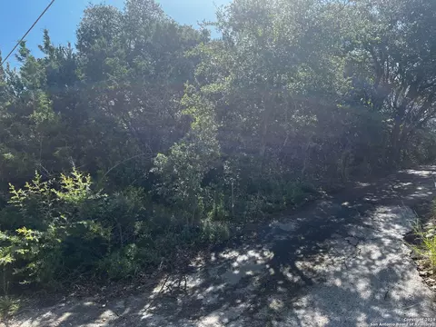 628 Hillside Dr, Spring Branch, TX 78070 photo 4