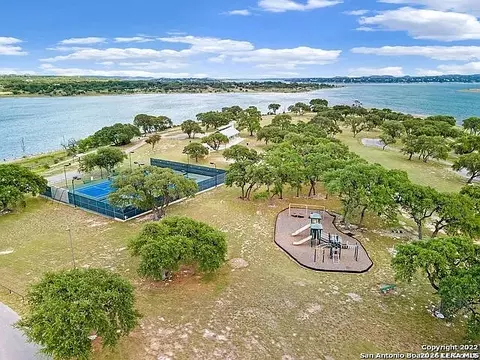 124 Vision Ct, Spring Branch, TX 78070 photo 5