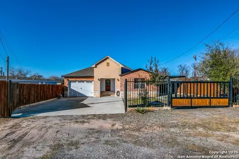 4325 Mansion, Von Ormy, TX 78073 photo 1