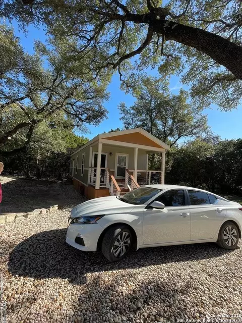 133 Water Pt, Bandera, TX 78003
