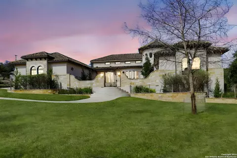 316 Clear Lk, New Braunfels, TX 78132