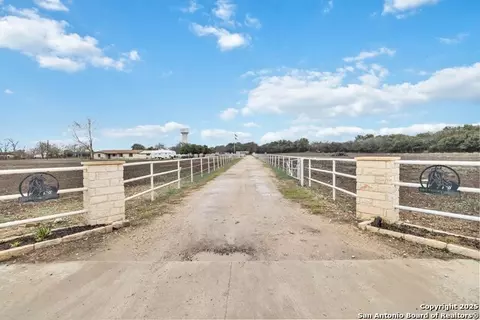 12120 Schaefer Rd, Cibolo, TX 78108