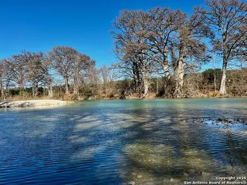 267 Madrone Loop, Concan, TX 78838 photo 6