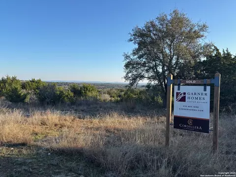 4 Meridian, Boerne, TX 78006