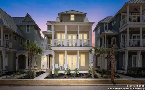 222 Sunrise Ave, Port Aransas, TX 78373