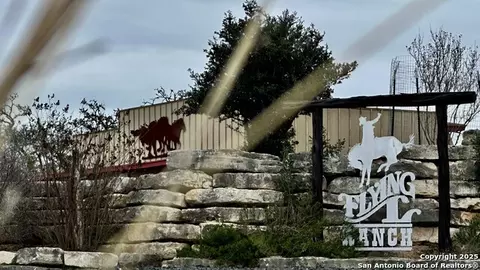 000 Tawny Oak, Bandera, TX 78003