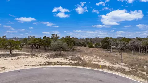 688 Travis Frst, Bulverde, TX 78163