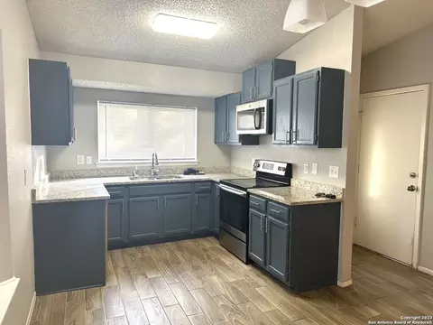 10015 Amber Fld, San Antonio, TX 78245