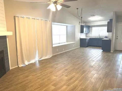 10015 Amber Fld, San Antonio, TX 78245