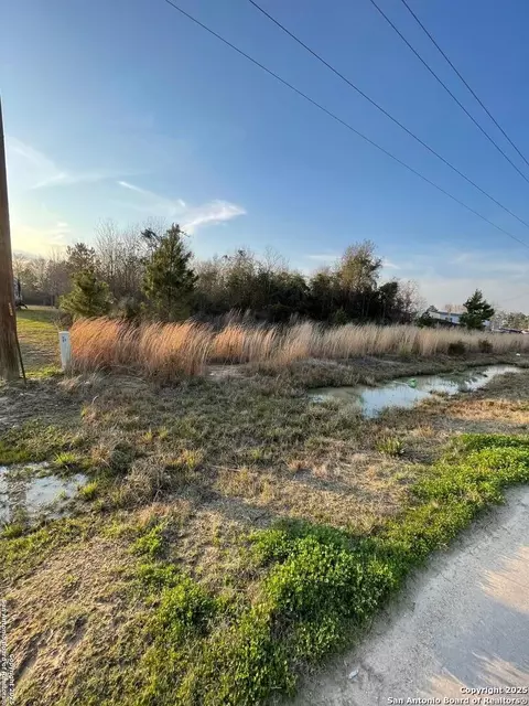 226 County Road 5117, Cleveland, TX 77327