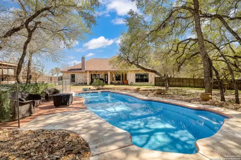 229 Legacy Trail Dr, La Vernia, TX 78121