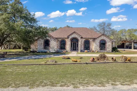 229 Legacy Trail Dr, La Vernia, TX 78121