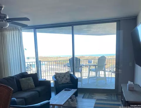 800 Sandcastle Dr #104, Port Aransas, TX 78373