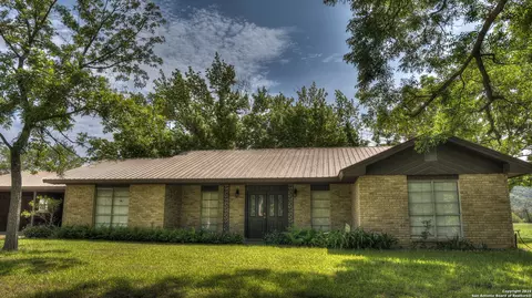 6613 Fm 1120, Rio Frio, TX 78879