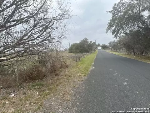 003 Stevens Rd, Von Ormy, TX 78073 photo 7