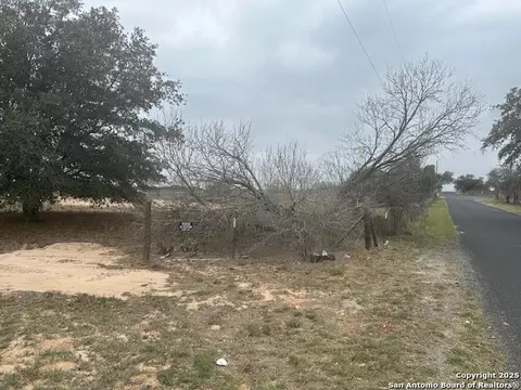 003 Stevens Rd, Von Ormy, TX 78073 photo 5