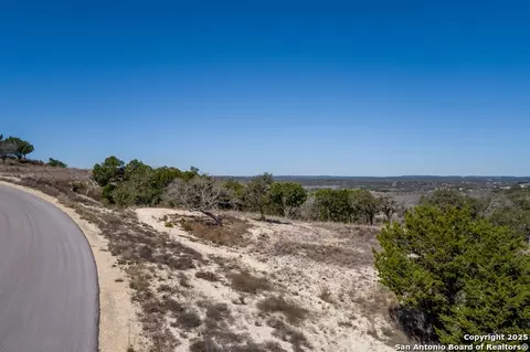 935 Enchanted, Canyon Lake, TX 78133