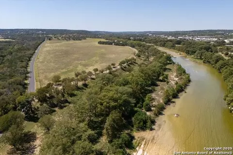 211 Bear Crk, Kerrville, TX 78028