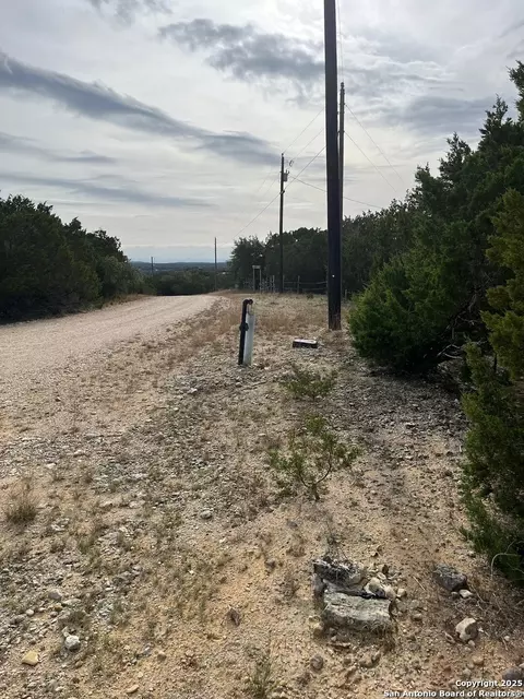 266 Pecos Rd, Bandera, TX 78003