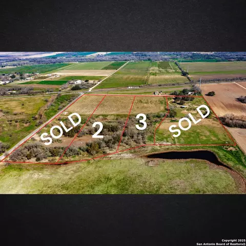11026 County Road 584, Lacoste, TX 78039
