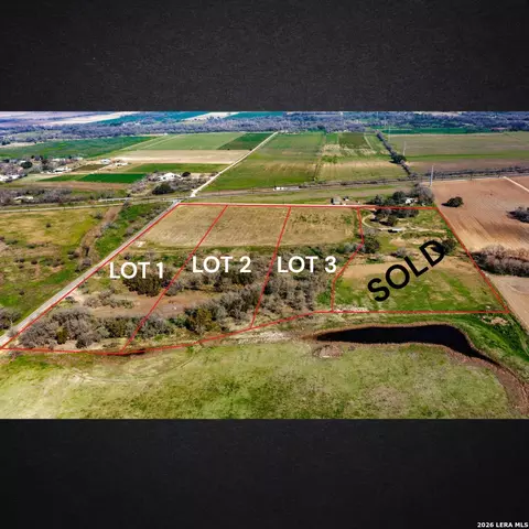 11038 County Road 584, Lacoste, TX 78039