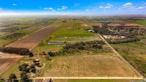 11038 County Road 584, Lacoste, TX 78039