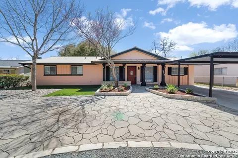 5110 Village Row Dr, San Antonio, TX 78218