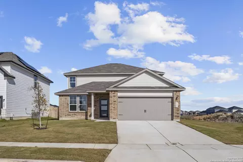 324 Jean St, Seguin, TX 78155