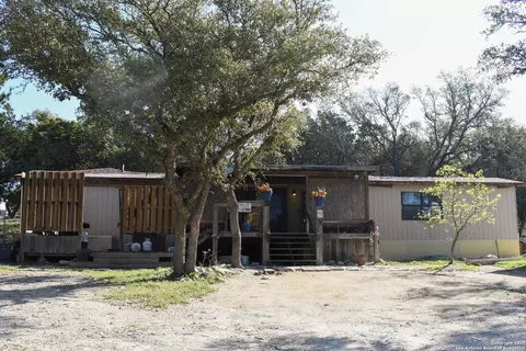 805 Bulverde Rd, Bulverde, TX 78163