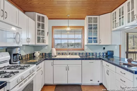 Kitchen - 2925 County Road 361, Utopia, TX 78884 photo 2 of 2