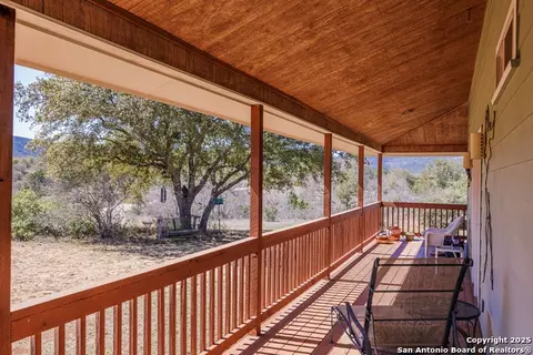 Exterior - 2925 County Road 361, Utopia, TX 78884 photo 1 of 8