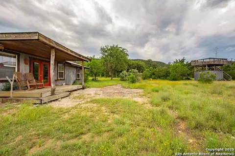 Exterior - 2925 County Road 361, Utopia, TX 78884 photo 7 of 8