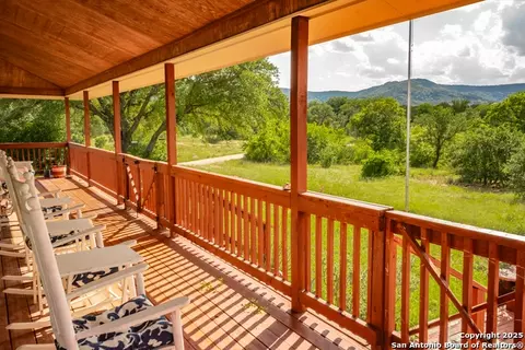 Exterior - 2925 County Road 361, Utopia, TX 78884 photo 6 of 8