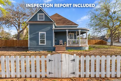 421 E Rio Grande, Pearsall, TX 78061