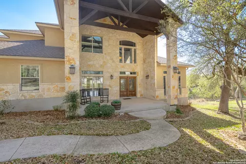 451 Winding Vw, New Braunfels, TX 78132