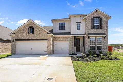 138 Annette Dr, Castroville, TX 78009