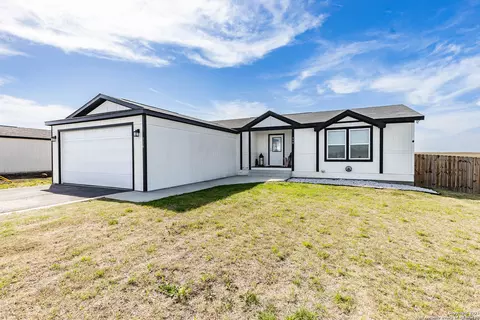 336 Clara Ridge Rd, Marion, TX 78124