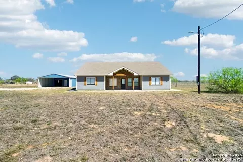 Exterior - 1783 County Road 7711, Devine, TX 78016 photo 2 of 14