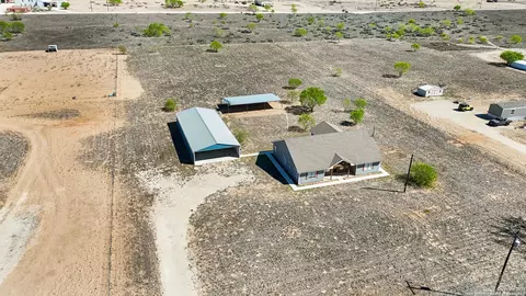 View/Area - 1783 County Road 7711, Devine, TX 78016 photo 2 of 2